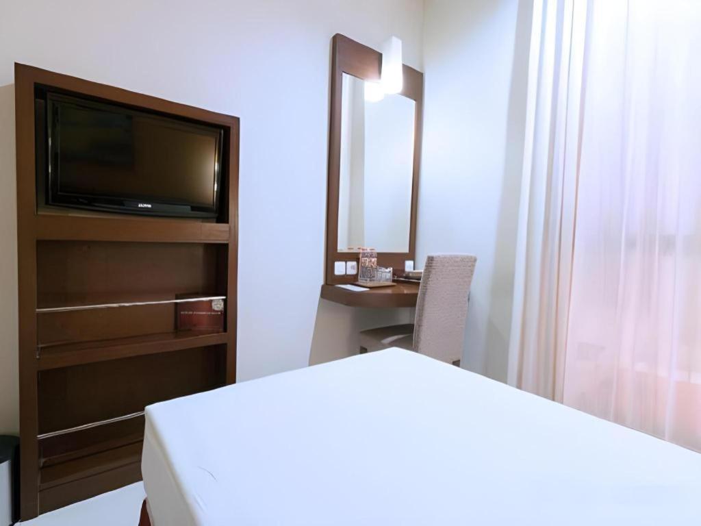 Sofyan Hotel Soepomo Джакарта Экстерьер фото