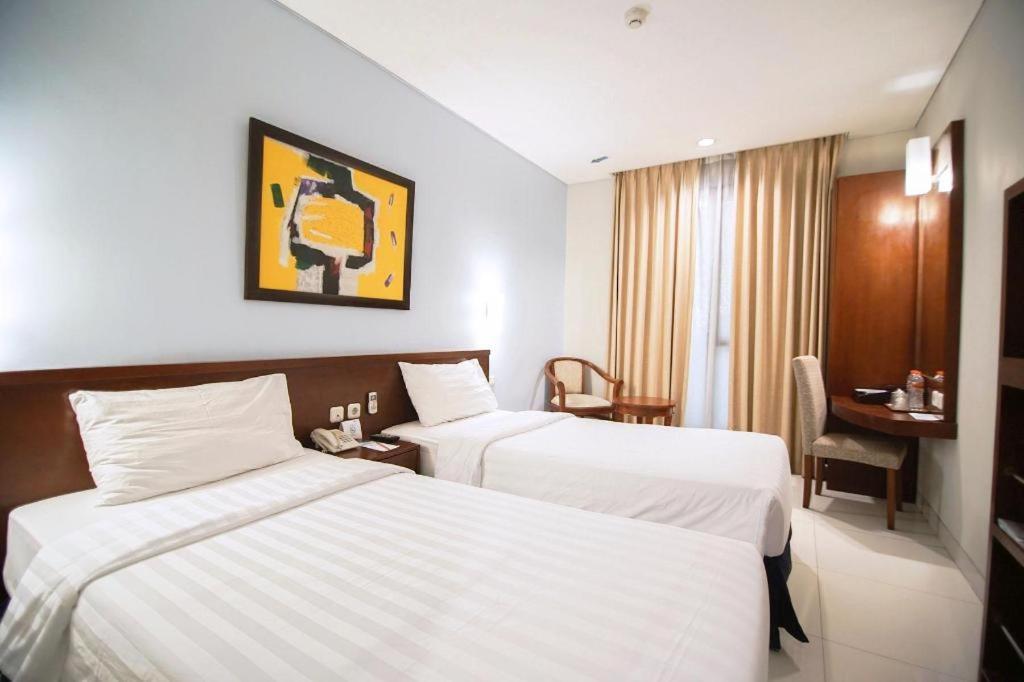 Sofyan Hotel Soepomo Джакарта Экстерьер фото