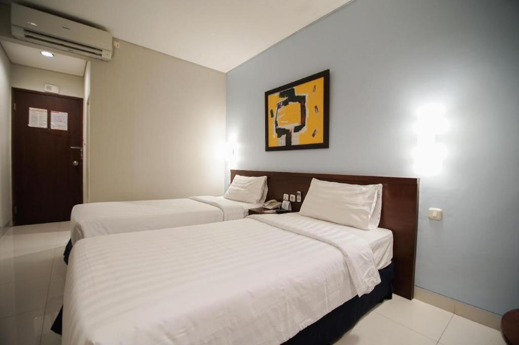 Sofyan Hotel Soepomo Джакарта Экстерьер фото