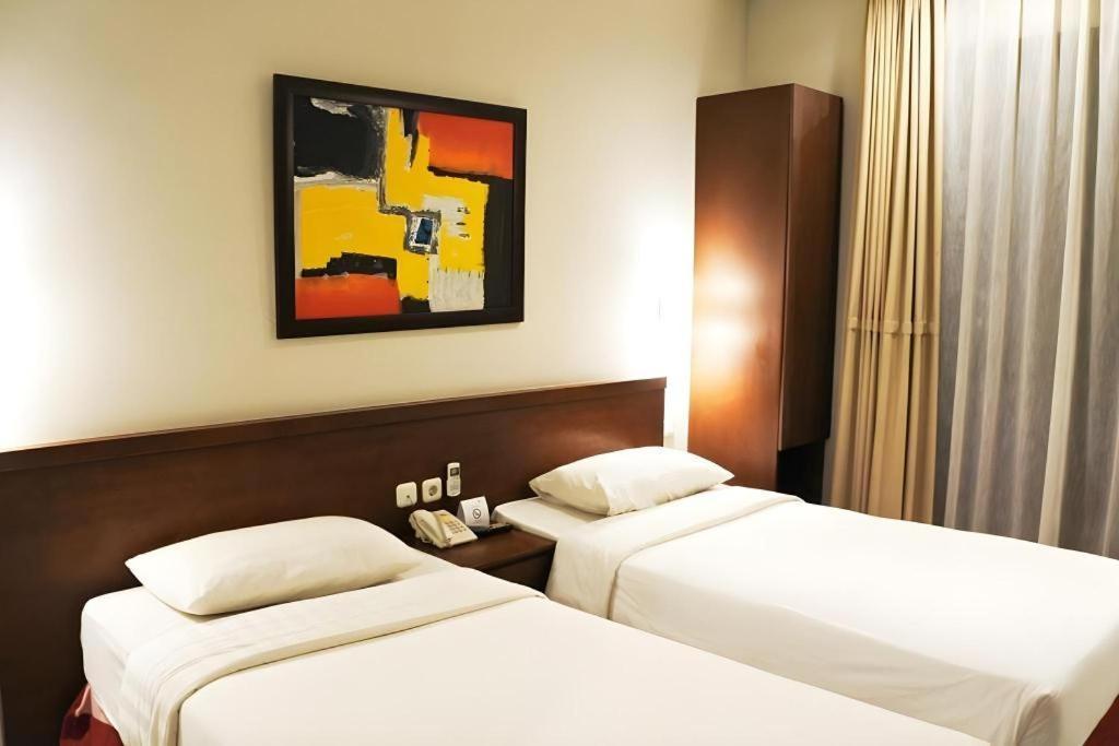 Sofyan Hotel Soepomo Джакарта Экстерьер фото
