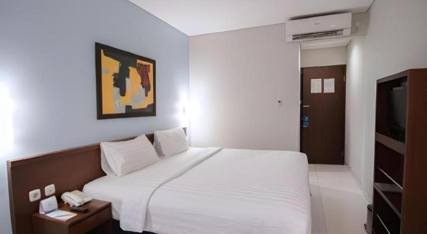 Sofyan Hotel Soepomo Джакарта Экстерьер фото