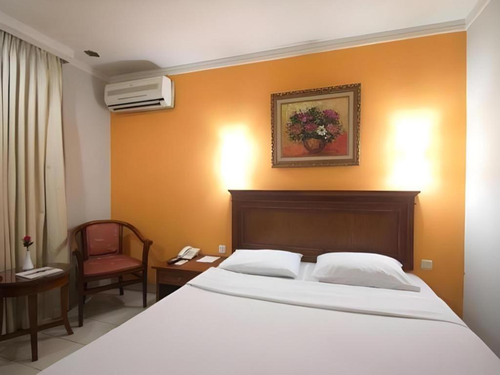 Sofyan Hotel Soepomo Джакарта Экстерьер фото