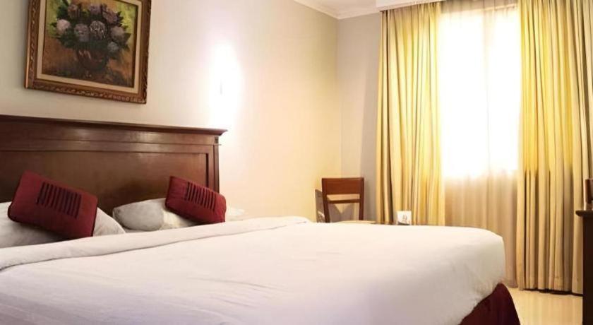 Sofyan Hotel Soepomo Джакарта Экстерьер фото